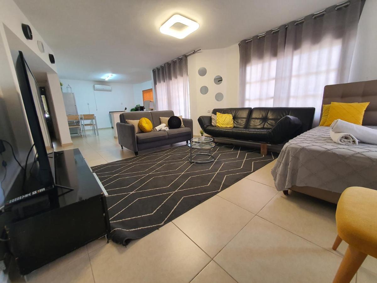 Barak Royal suites 20 Garden jacuzzi Eilat Exterior foto