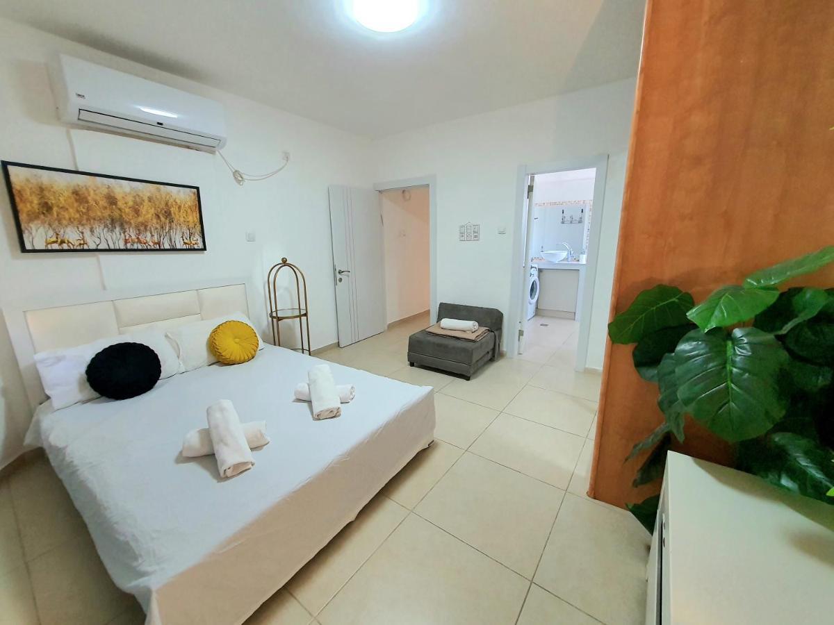 Barak Royal suites 20 Garden jacuzzi Eilat Exterior foto